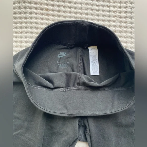 Nike Leggings - Picture 4 of 4